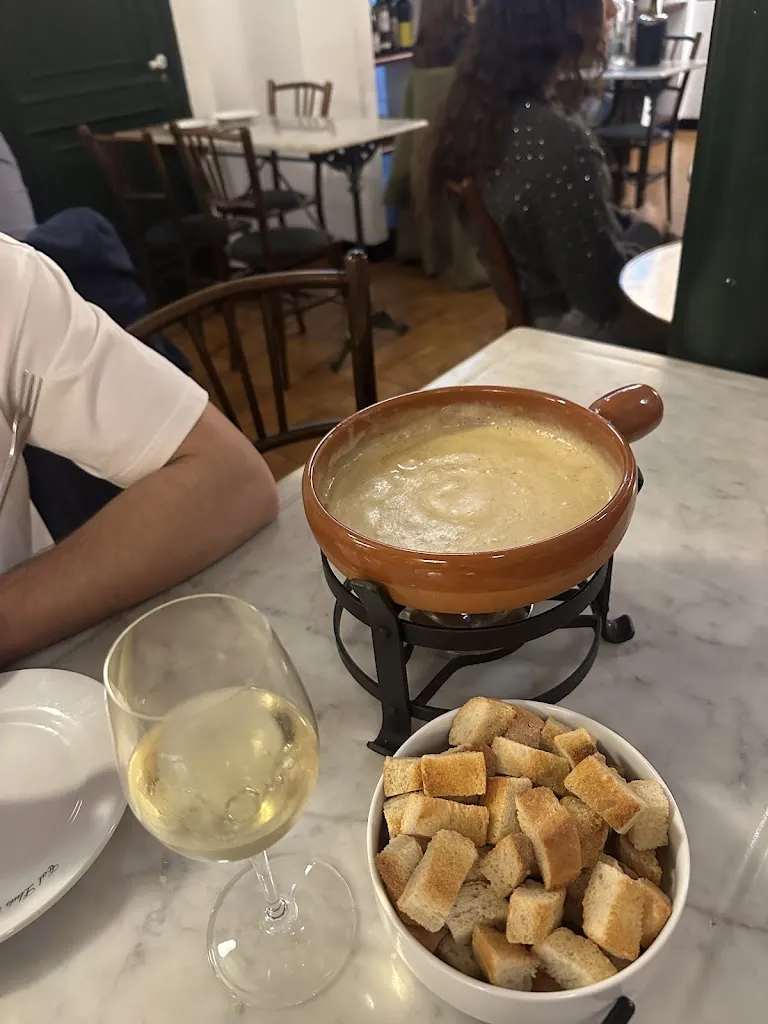 Lucia Rodriguez_Cal Lluís 1887_Sant Martí Sarroca_review