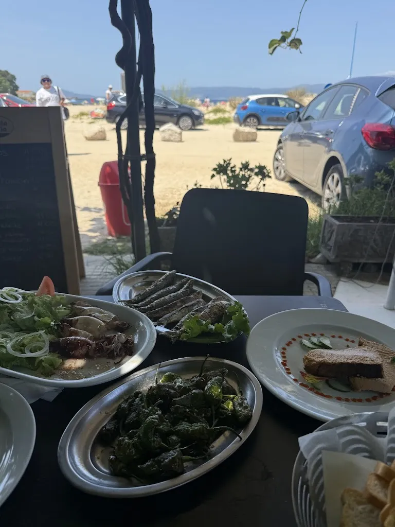 Odalys Perez Rodriguez_Bar Arenal (O Carrocho)_Porto do Son_review