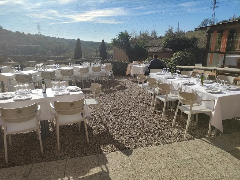 Can Carbonell restaurant in Sant Just Desvern