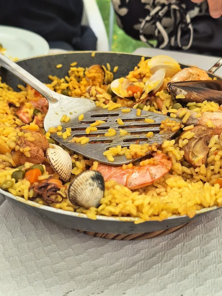 Restaurant Mambols_Porto do Son_slider_image_2