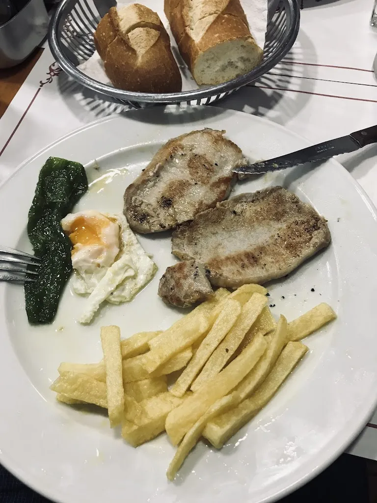 Sasa Popivoda_Bar restaurant Garcia Ruiz_Sant Just Desvern_review