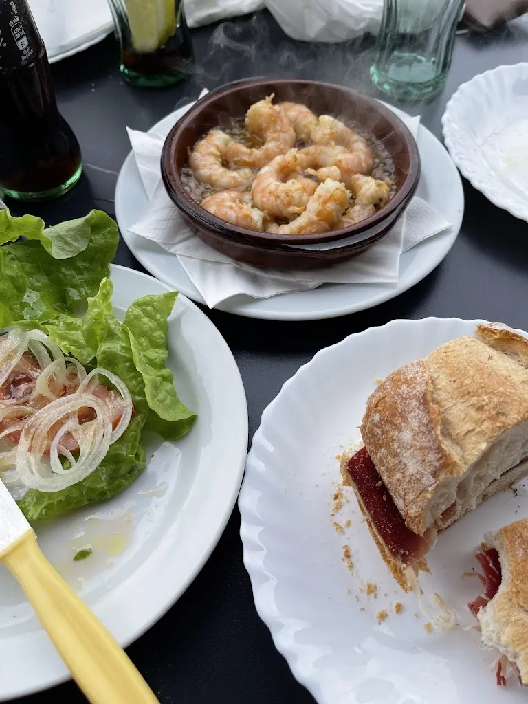 Andrea Fletcher_Bar O Chinto_Porto do Son_review