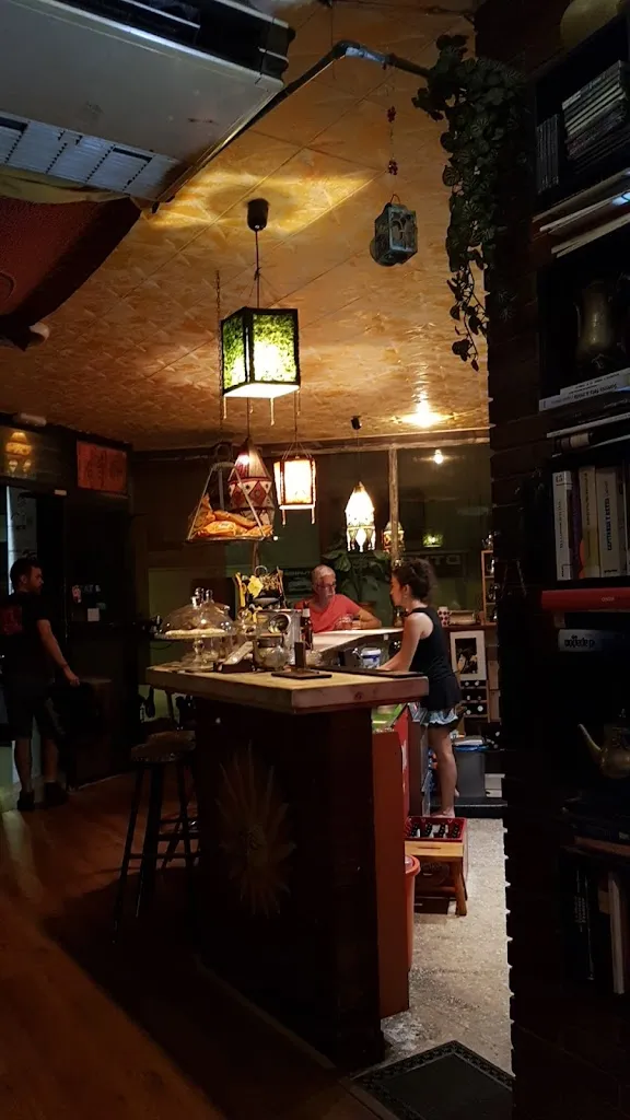 Cedric_Teteria Índia_Sant Feliu de Llobregat_Bewertung