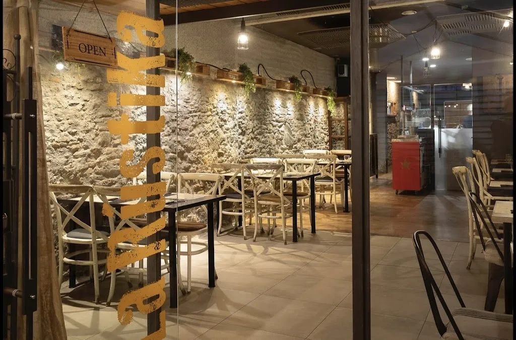 Pizzeria La Rústika restaurant in Sant Feliu de Llobregat