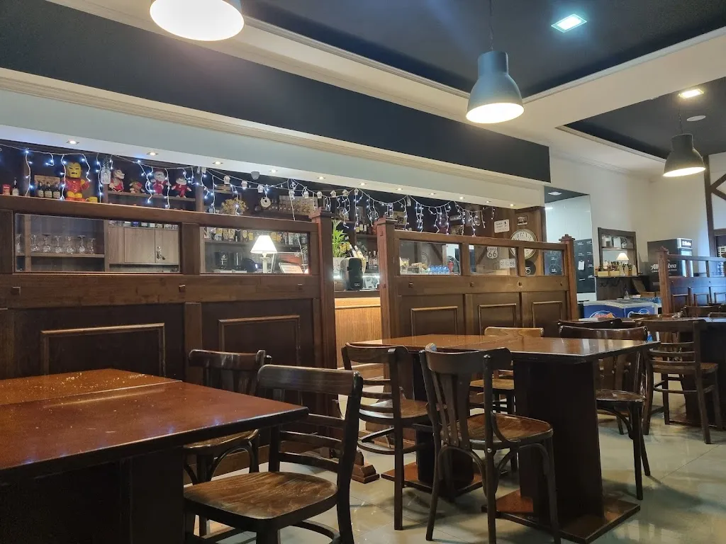 Restaurant A Dues Rodes restaurant in Sant Feliu de Llobregat