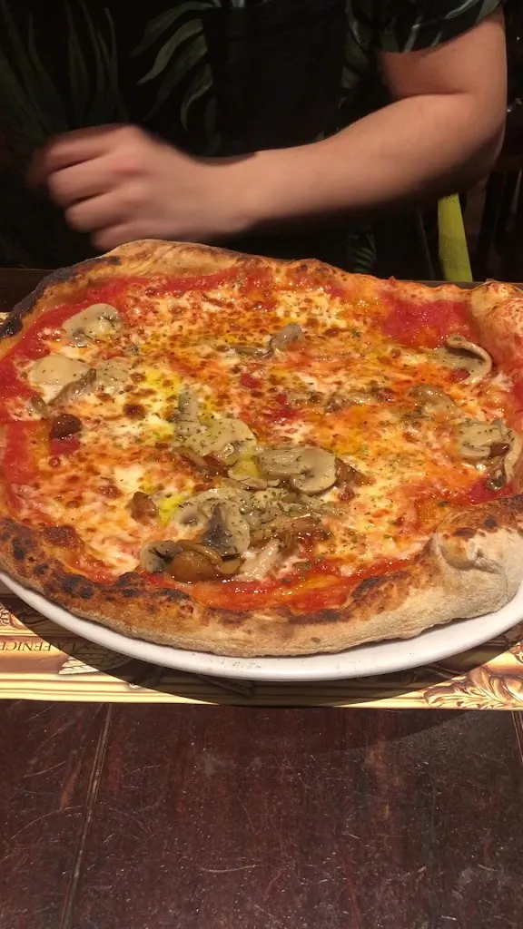 Pizzeria La Fenice_Sant Feliu de Llobregat_slider_image_2