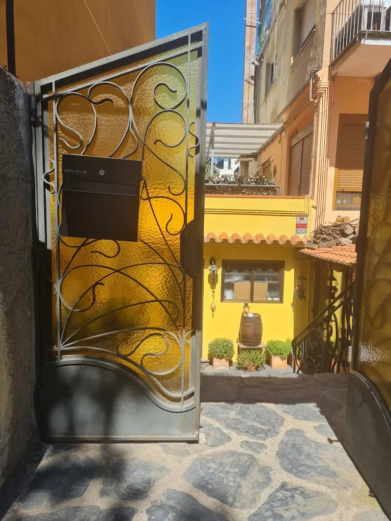 Javiking Photos_El Caliu_Sant Feliu de Llobregat_recensione