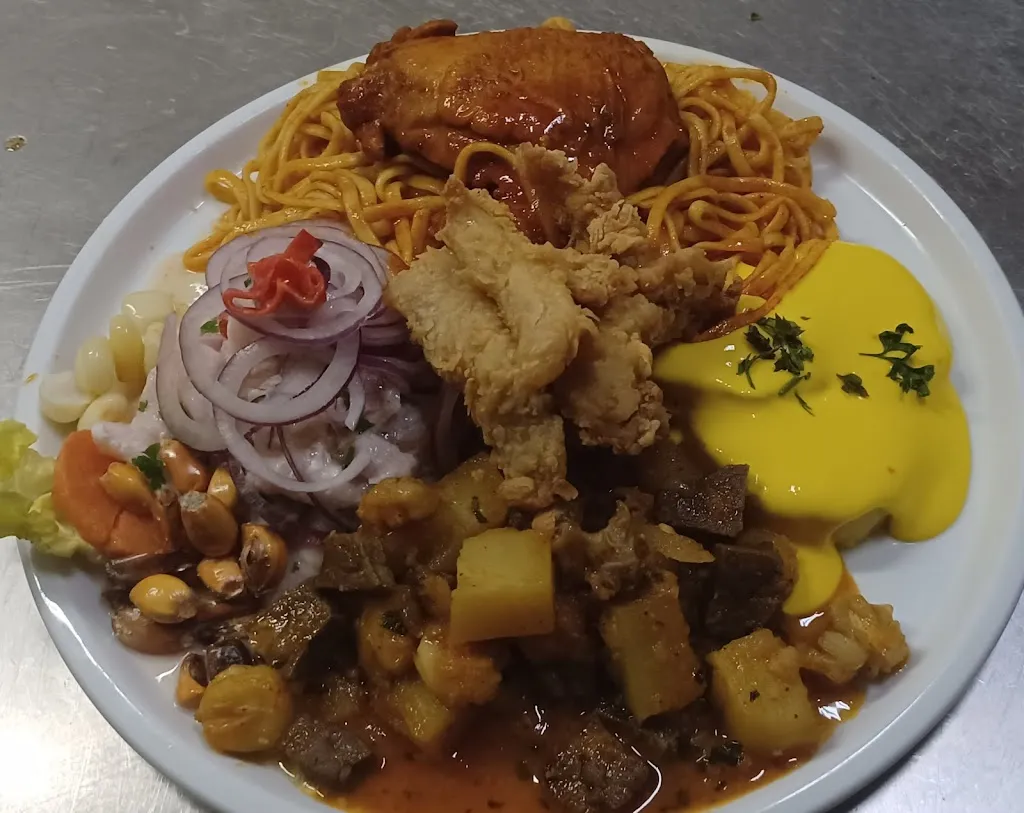 BAR RESTAURANT TENTACIONES PERUANAS_Sant Feliu de Llobregat_slider_image_3