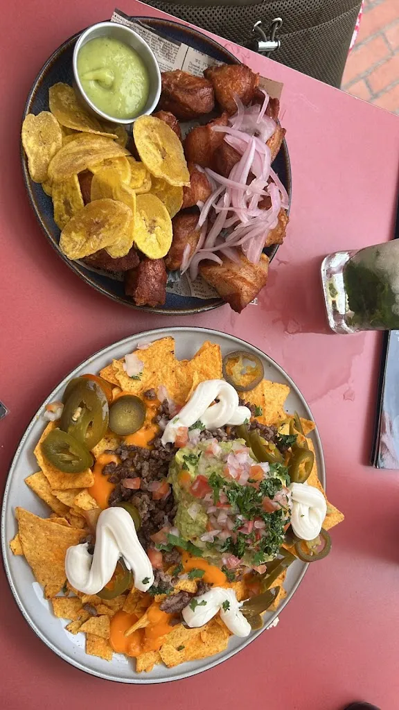 Sheila Monasterio Villegas_El Puesto Corner_Sant Feliu de Llobregat_review