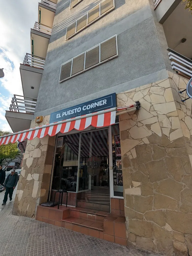 El Puesto Corner_Sant Feliu de Llobregat_slider_image_1