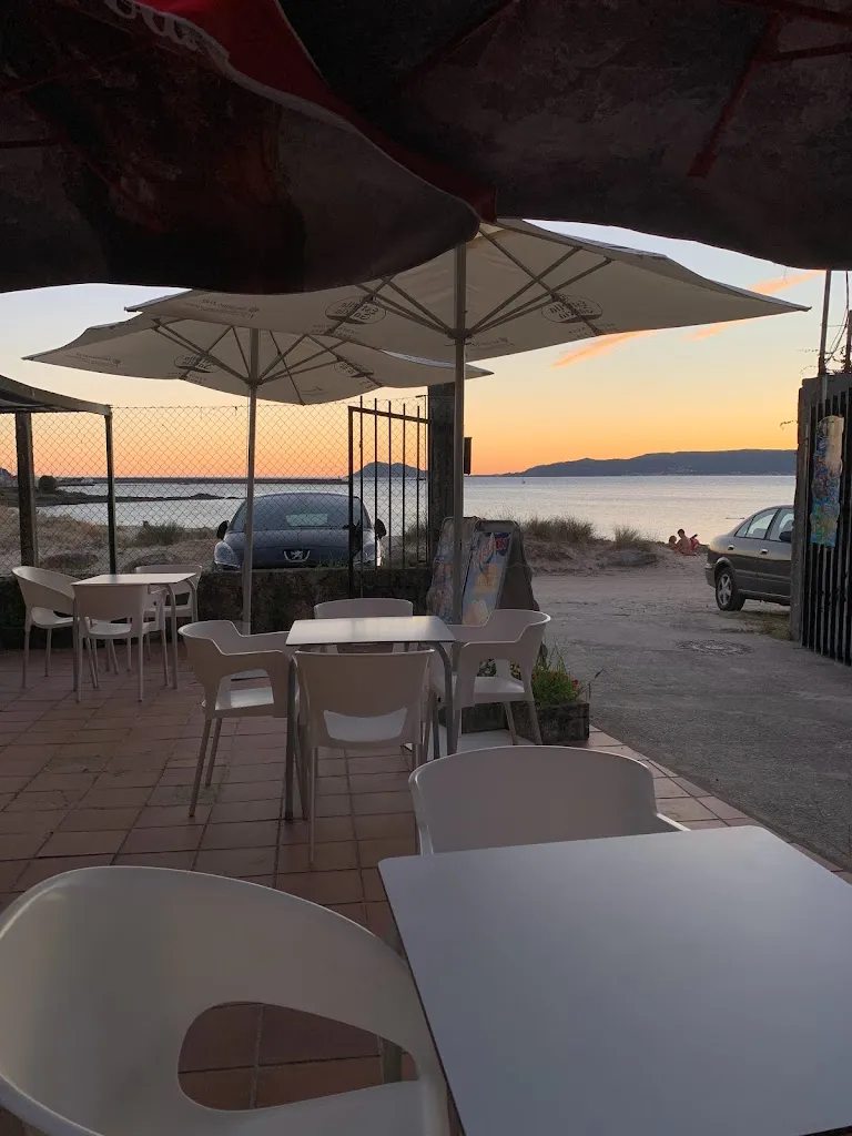 Bar Brisas restaurant in Porto do Son