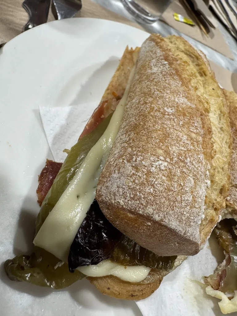 RICARD M.L._Centre Cultural i Recreatiu de Sant Pere de Riudebitlles_Sant Pere de Riudebitlles_avis