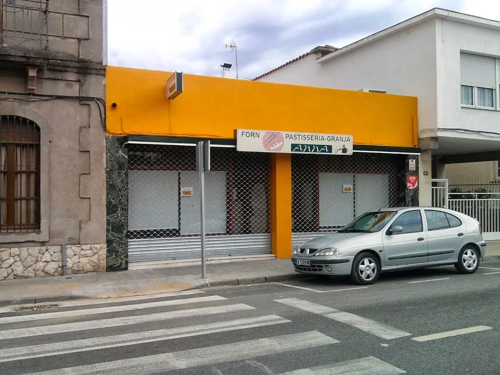 Pastisseria Granja Anna restaurant in Sant Pere de Riudebitlles