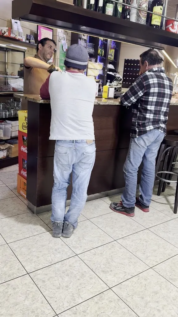 Lluís Genescà_El Triangle_Sant Pere de Torelló_review