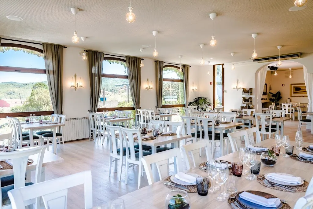 Restaurant Mirador de les Caves | Cuina amb brasa a prop de Sant Sadurní Restaurant in Sant Sadurní dAnoia