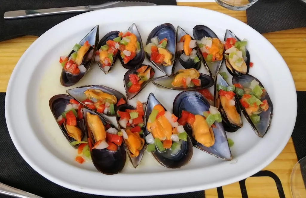 Santiago Pérez_A-Xarda_Porto do Son_review