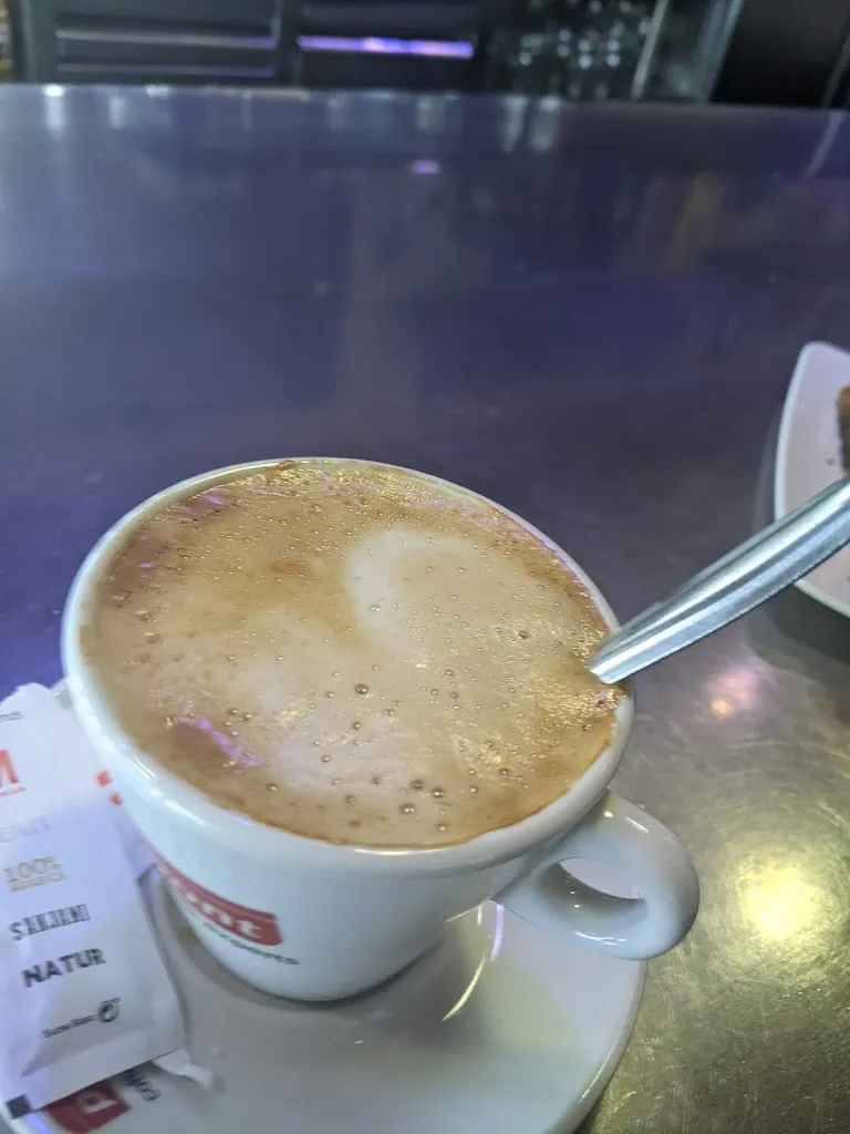 Sandra DragonBallGirlZ_Bar Restaurant El Túnel_Sant Quirze de Besora_review