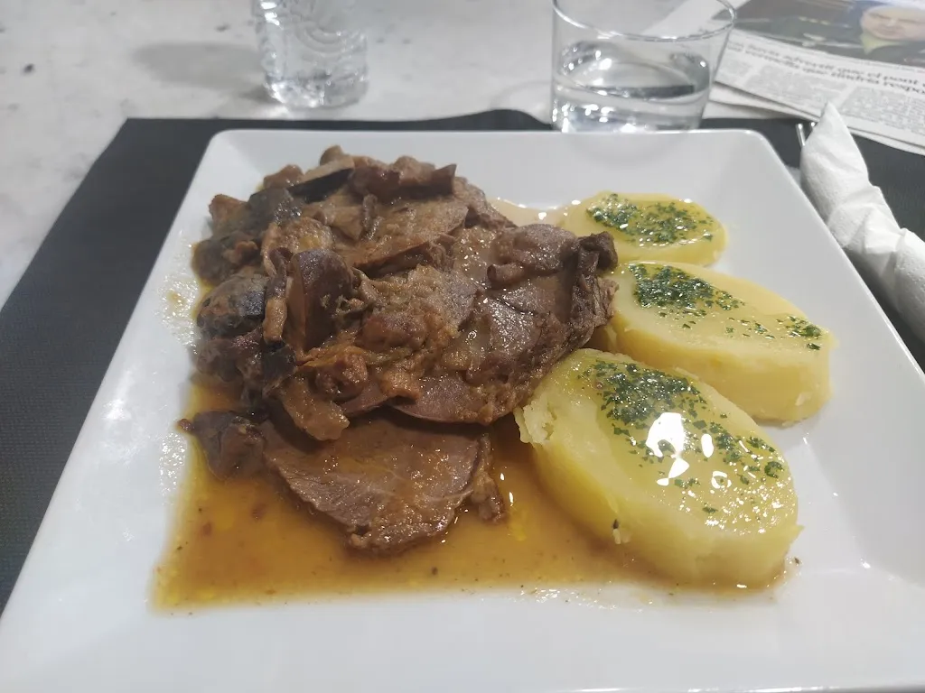 Nat González_Cafè La Plaça_Sant Quirze de Besora_recensione