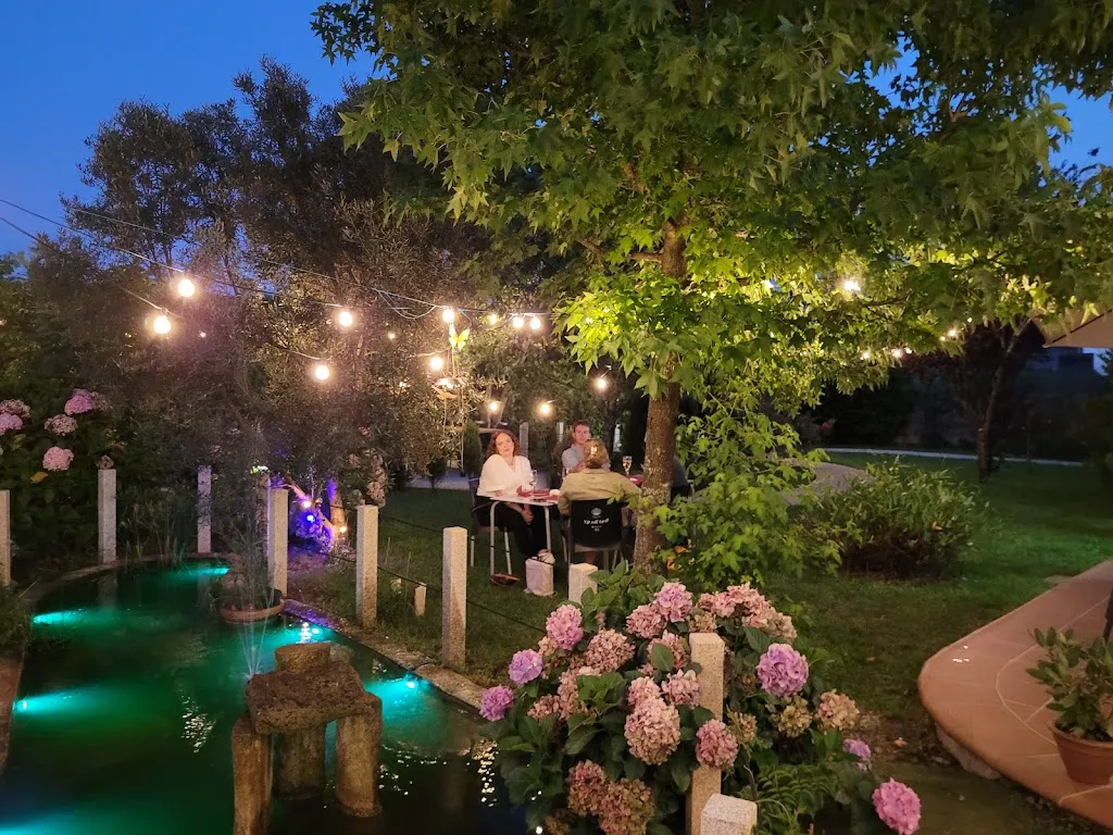 Boy Tigchelaar_Taberna Pincheiro_Pobra do Caramiñal A_review