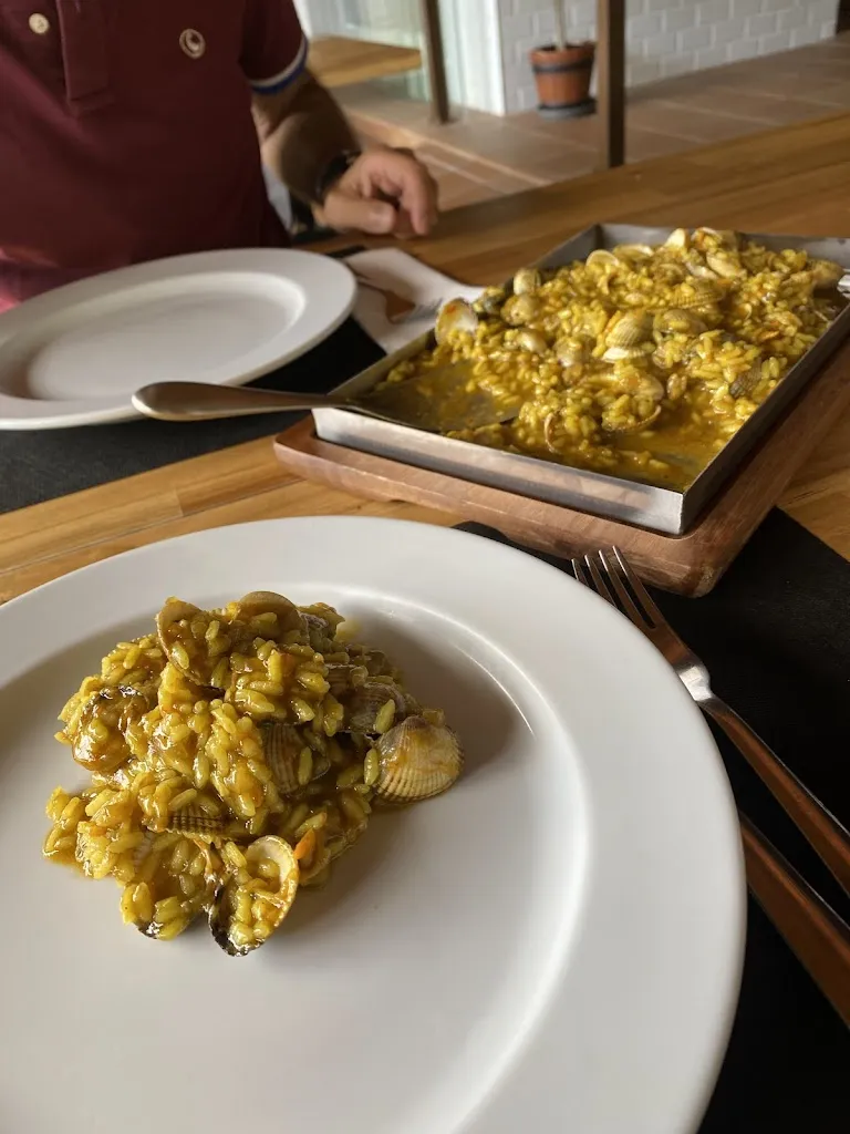 Mercedes Agudo Lopez_Taberna Pincheiro_Pobra do Caramiñal A_review