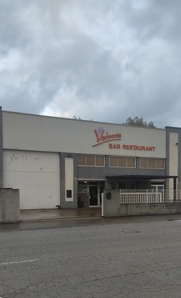 wojtek wisniewski_Bar Restaurant Vadevents_Santa Eugènia de Berga_review