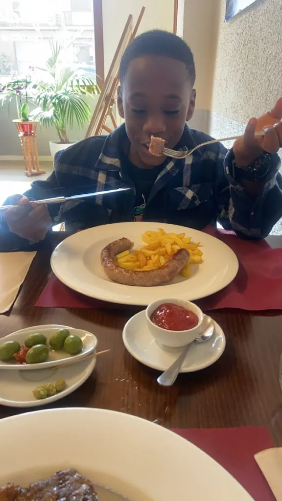 Julius Arko Opom Oppong_Restaurant-cafetería La Llima_Santa Eugènia de Berga_review