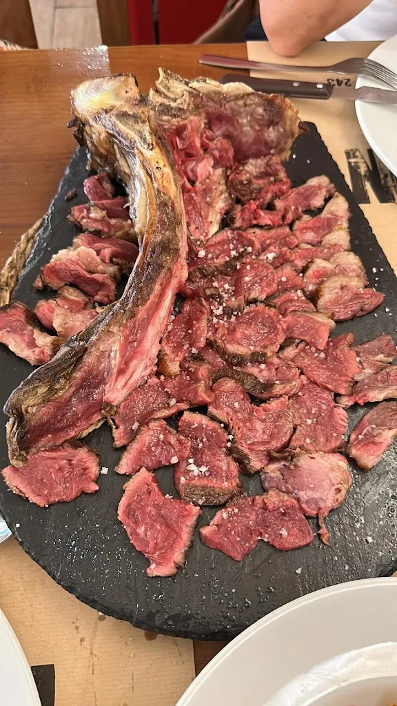 sonia s._Can Ton_Santa Eulàlia de Riuprimer_review