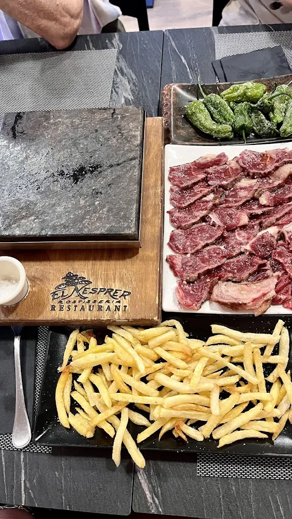 El Nesprer Restaurant Rostisseria_Sant Quirze del Vallès_slider_image_3