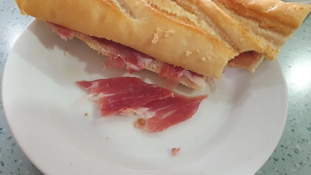 J. Hisatsugo_Restauración Nova Llar S L_Sant Quirze del Vallès_review