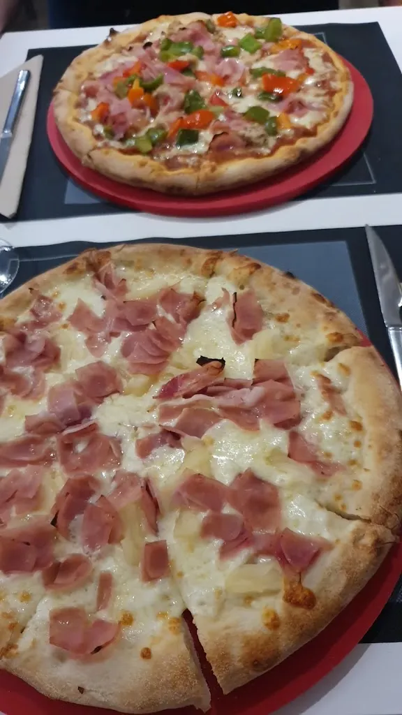 Mi Manda Picone trattoria-pizzería_Pobra do Caramiñal A_slider_image_2