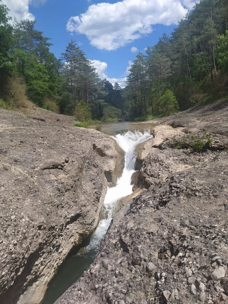 Andrea_Riera Merles_Santa Maria de Merlès_review