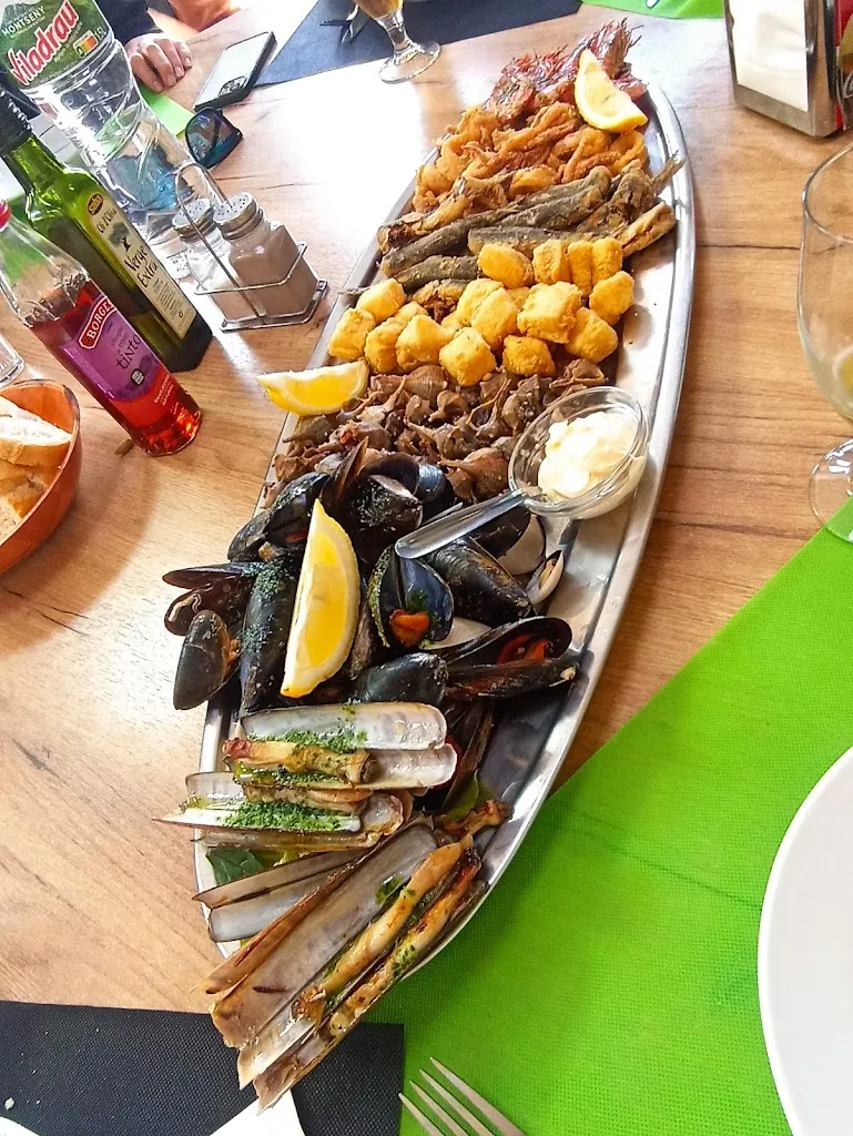 Bar Jeneri_Santa Margarida i els Monjos_slider_image_3