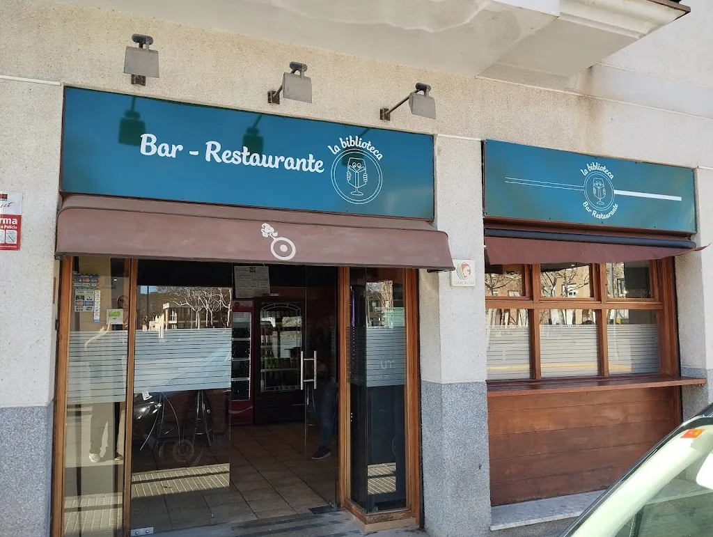 Bar restaurant la Biblioteca ristorante a Santa Margarida i els Monjos