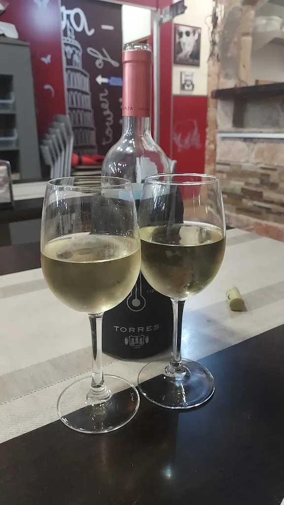 Cristina Peña_La Dolce Vita de Montbui & La Gruta_Santa Margarida de Montbui_avis