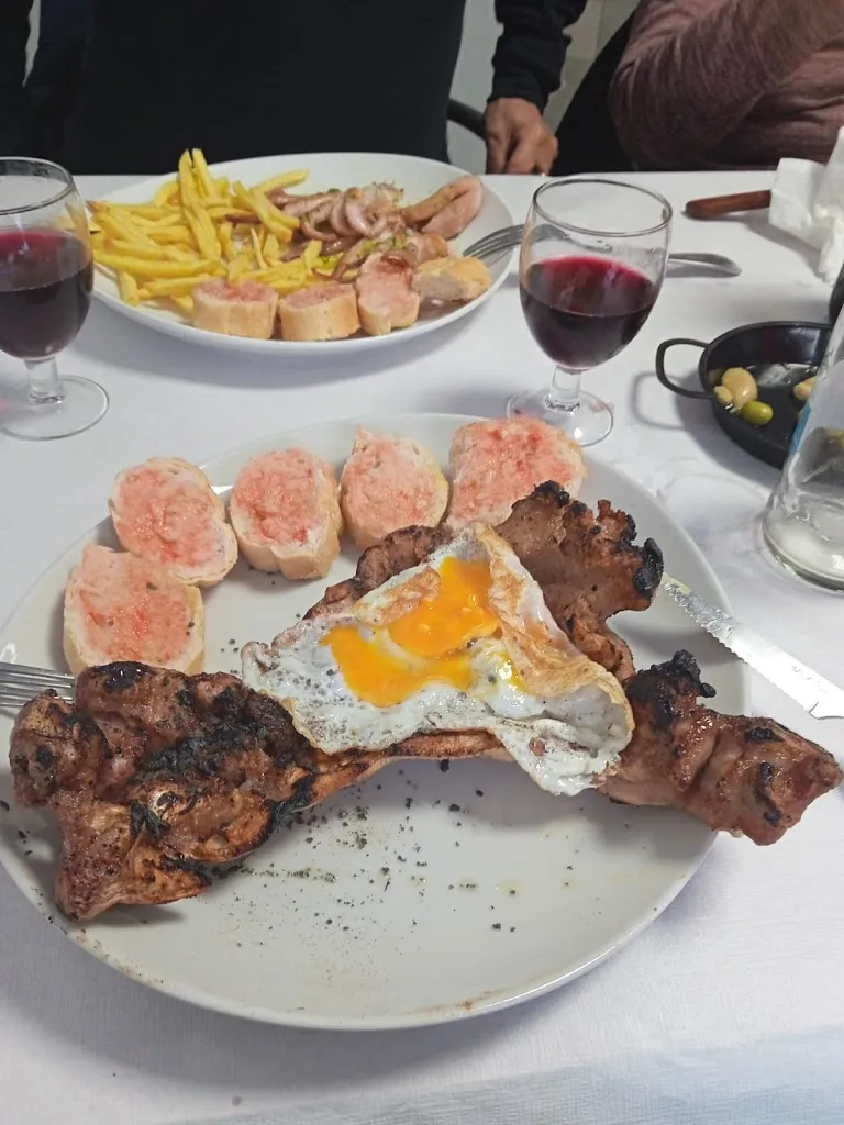 Bar-Restaurant Granada_Santa Margarida de Montbui_slider_image_2