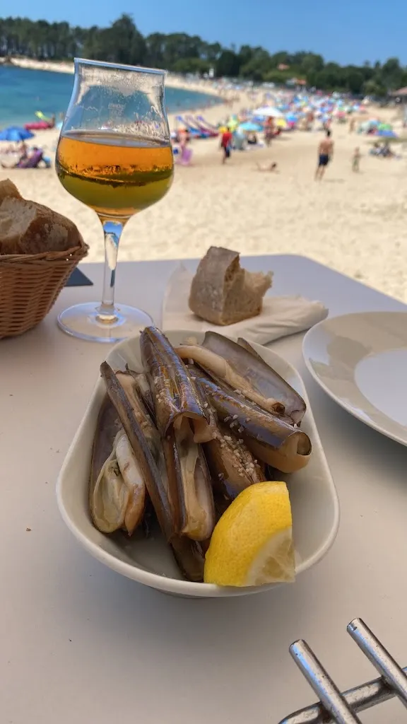 Noela Barreiro_Bar Lombiña _Pobra do Caramiñal A_review