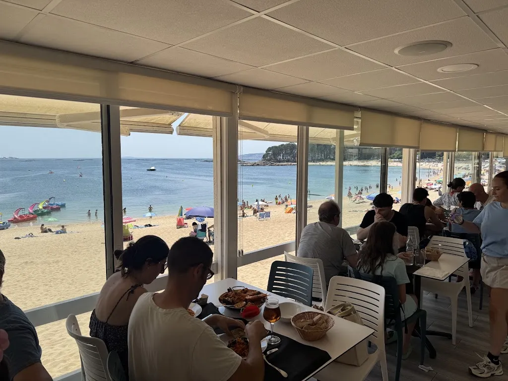 Fernando Castro Villasenin_Bar Lombiña _Pobra do Caramiñal A_review