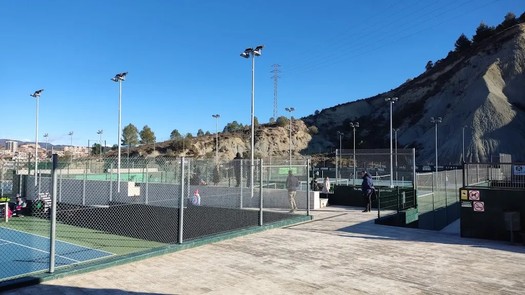 RESTAURANT TOP TENNIS & CRISS_Santa Margarida de Montbui_slider_image_1