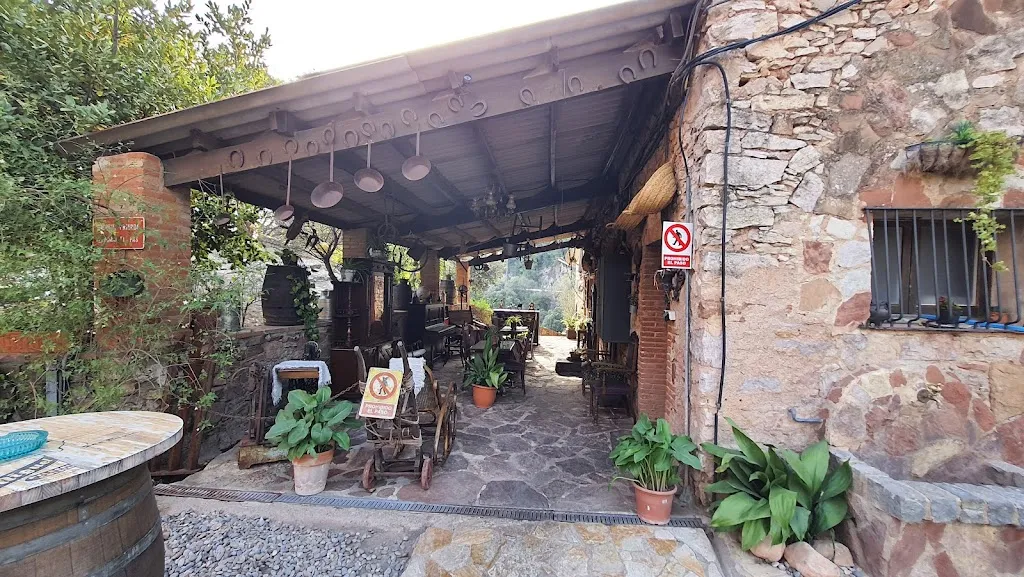 Castell de Guanta restaurant in Sentmenat