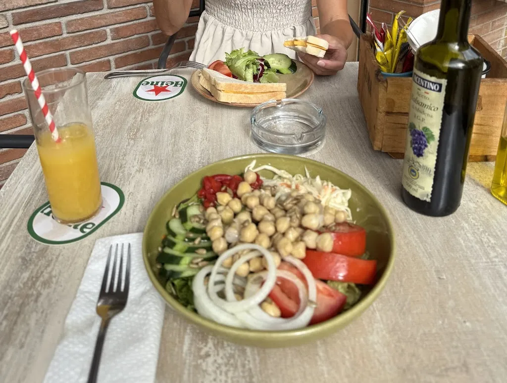 Michal Hardyn_The Drunken Duck_Santa Susanna_review