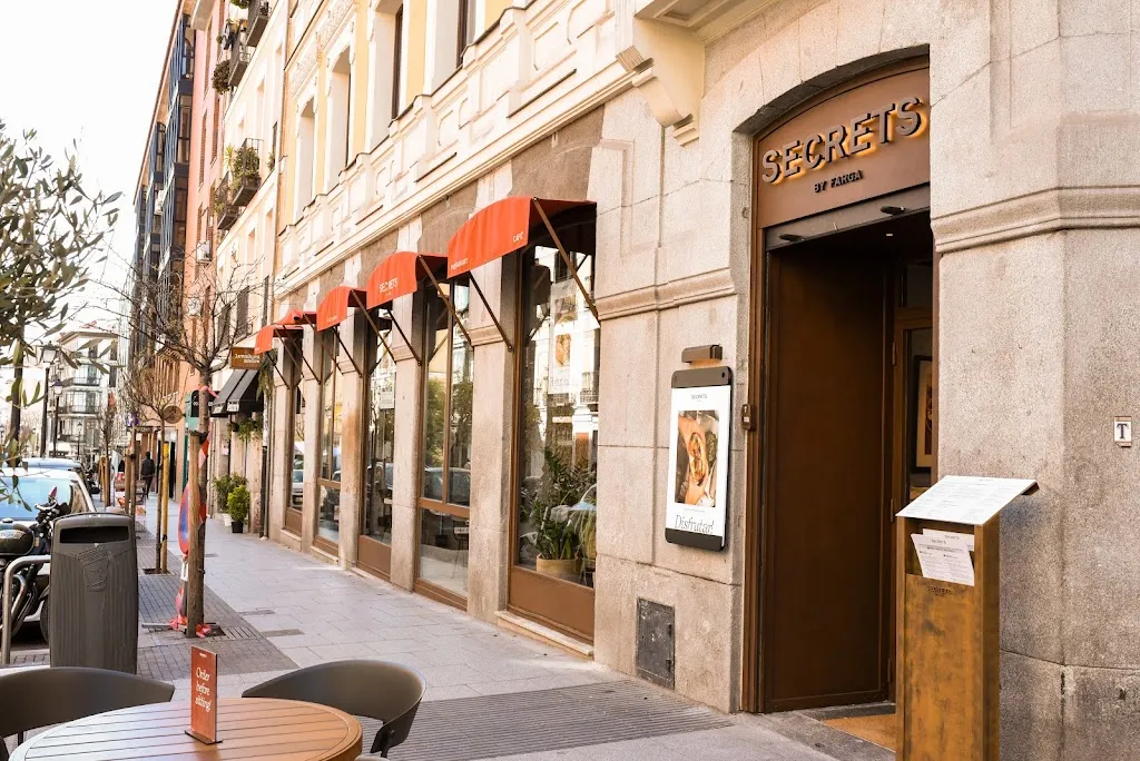 Secrets Chueca restaurant in Seva