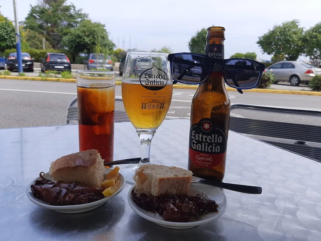 Blue Moon_Pobra do Caramiñal A_slider_image_2