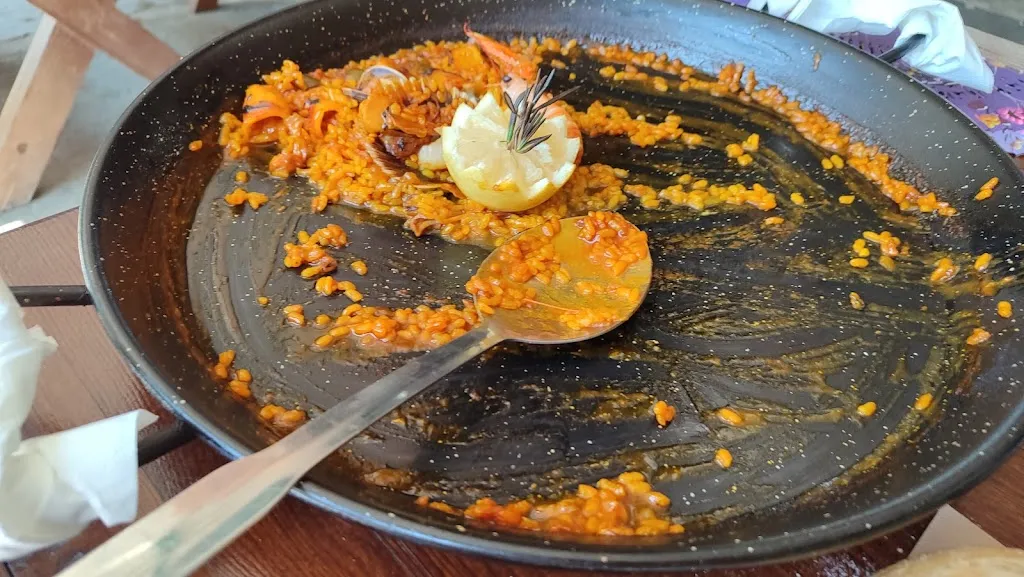 jose antonio Viqueira_Olivo Blanco_Pobra do Caramiñal A_review