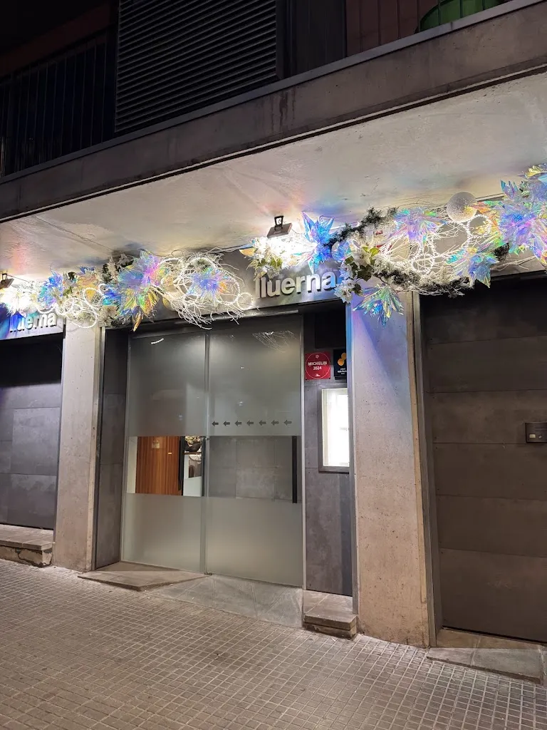 Saeed Almarar_Lluerna_Santa Coloma de Gramenet_review