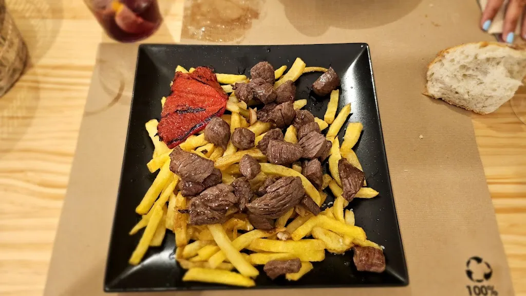 manuel vazquez sanjurjo_La tapadera_Pobra do Caramiñal A_review