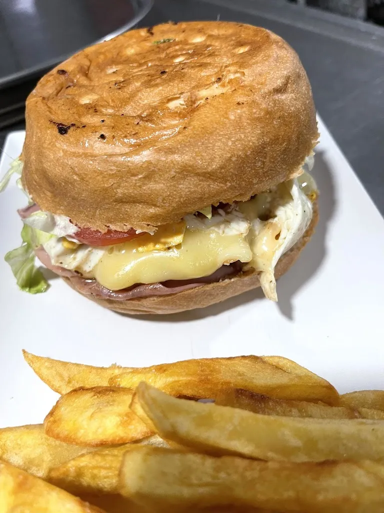 Menu_Quiero Más Bar & restaurant_Santa Coloma de Gramenet_image_8