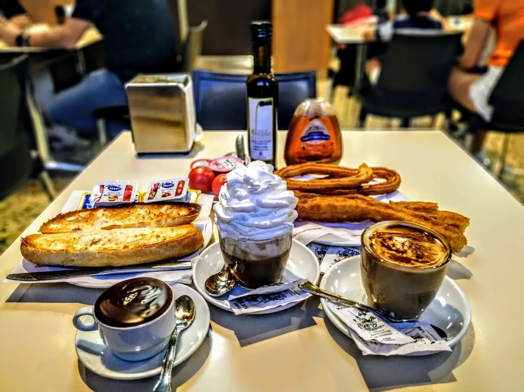 Bendegúz Kelemen_Xurreria Manchega_Santa Coloma de Gramenet_recensione