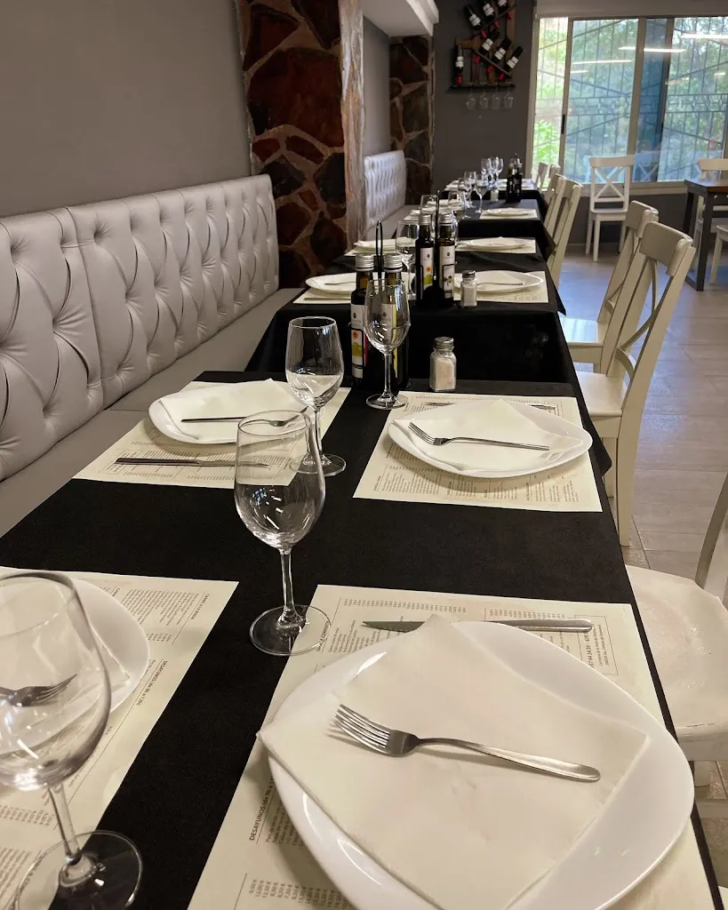 Restaurant Font de l'Alzina_Santa Coloma de Gramenet_slider_image_1