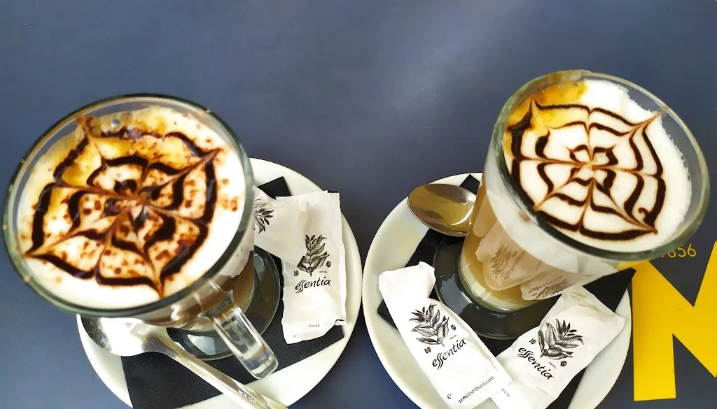 Elianora_Xòcala_Santa Coloma de Gramenet_review