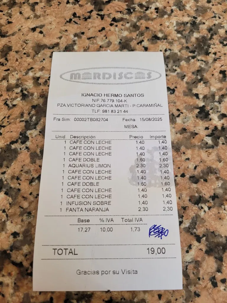 Natalia C.F._Hamburguesería y Bocatería Mordiscos_Pobra do Caramiñal A_review